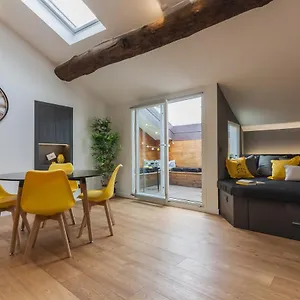 https://elegante-appartamento-nel-centro-di-como.it-lombardy.com