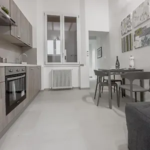 https://realkasa-benedetto-xiv.emilia-romagnahotels.net
